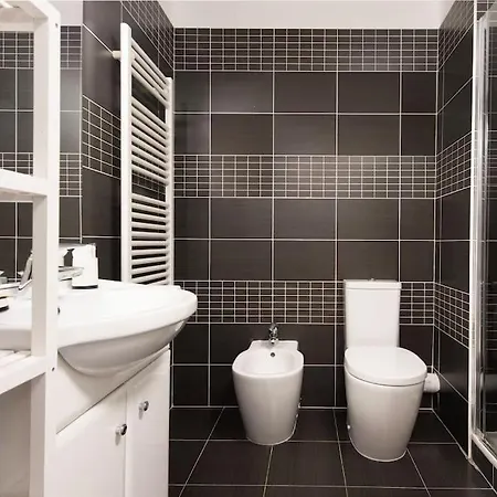 Imperial Plazza מנטון